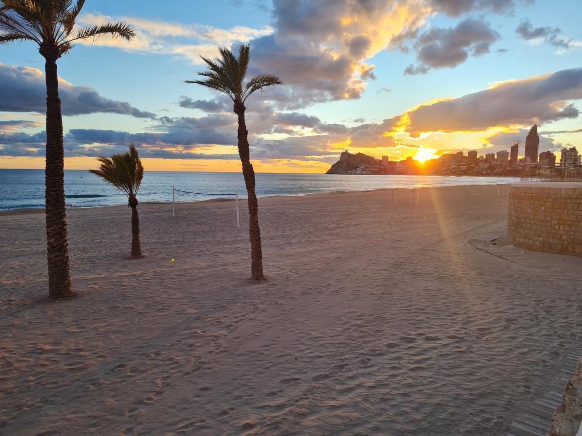 Sunny Morning Of Costa Blanca - Sunset Waves Benidorm Exterior foto